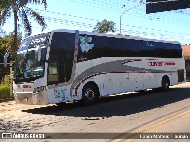 Clovis Turismo 0808 na cidade de Três Corações, Minas Gerais, Brasil, por Fábio Mateus Tibúrcio. Número da foto: #13234019.