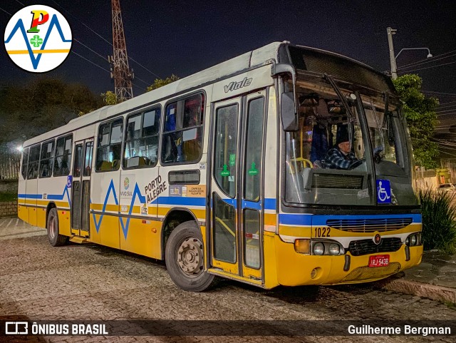 Trevo Transportes Coletivos 1022 na cidade de Porto Alegre, Rio Grande do Sul, Brasil, por Guilherme Bergman. Número da foto: #13232805.