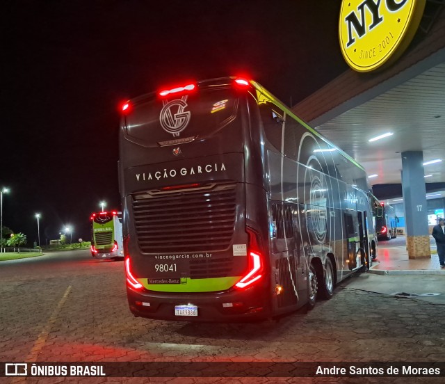 Viação Garcia 98041 na cidade de Santa Cruz do Rio Pardo, São Paulo, Brasil, por Andre Santos de Moraes. Número da foto: #13232161.