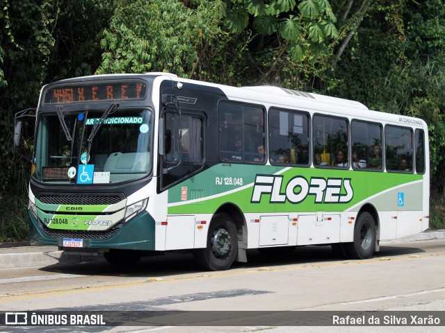 Transportes Flores RJ 128.048 na cidade de Duque de Caxias, Rio de Janeiro, Brasil, por Rafael da Silva Xarão. Número da foto: #13233722.