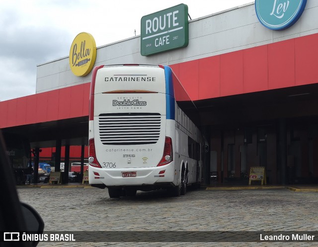 Auto Viação Catarinense 3706 na cidade de Pariquera-Açu, São Paulo, Brasil, por Leandro Muller. Número da foto: #13234551.