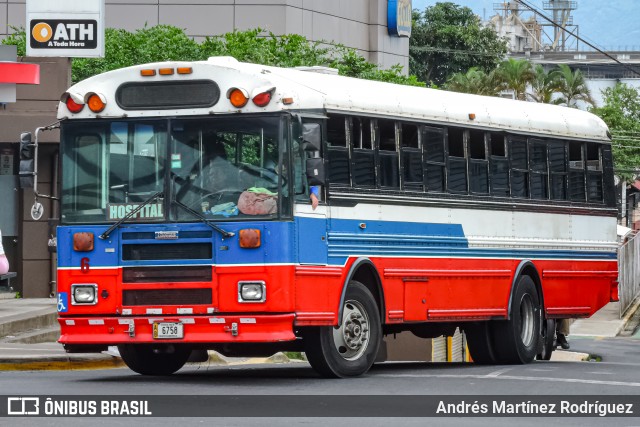 Alpizar 36 na cidade de Alajuela, Alajuela, Costa Rica, por Andrés Martínez Rodríguez. Número da foto: #13233963.