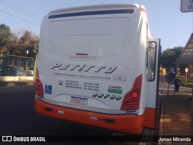 Transportadora Turística Petitto 92700 na cidade de Ribeirão Preto, São Paulo, Brasil, por Jonas Miranda. Número da foto: #13234740.