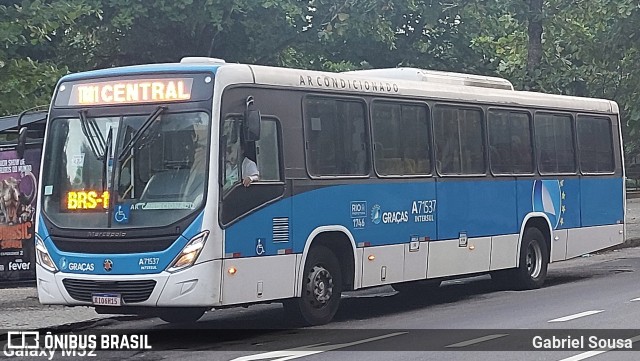 Viação Nossa Senhora das Graças A71537 na cidade de Rio de Janeiro, Rio de Janeiro, Brasil, por Gabriel Sousa. Número da foto: #13232208.