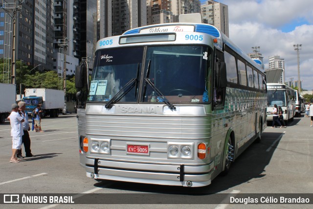 Wilson Tur 9005 na cidade de Barueri, São Paulo, Brasil, por Douglas Célio Brandao. Número da foto: #13234806.