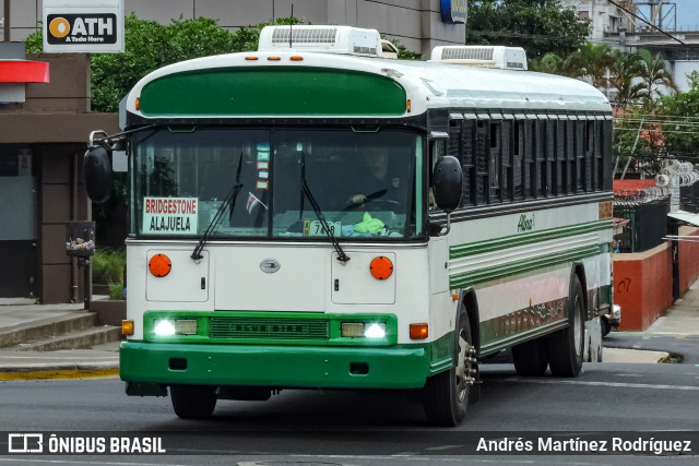 Transportes Carlos Santamaría Álvarez 00 na cidade de Alajuela, Alajuela, Costa Rica, por Andrés Martínez Rodríguez. Número da foto: #13233500.