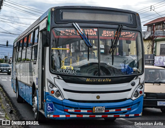 Buses Guadalupe 40 na cidade de Guadalupe, Goicoechea, San José, Costa Rica, por Sebastian Ávila. Número da foto: #13232634.