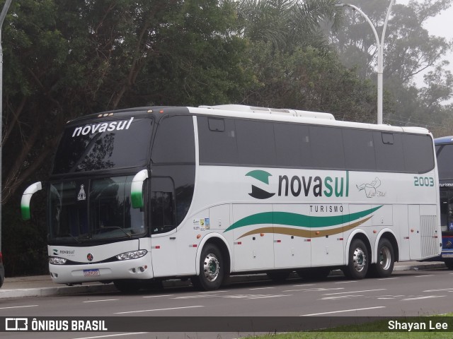 Nova Sul 2003 na cidade de Porto Alegre, Rio Grande do Sul, Brasil, por Shayan Lee. Número da foto: #13233359.