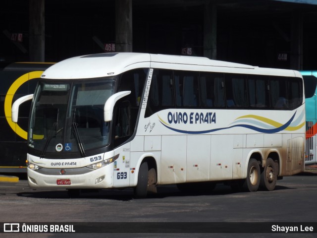 Viação Ouro e Prata 693 na cidade de Porto Alegre, Rio Grande do Sul, Brasil, por Shayan Lee. Número da foto: #13233497.