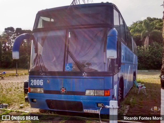 Motorhomes 2006 na cidade de Guaratuba, Paraná, Brasil, por Ricardo Fontes Moro. Número da foto: #13237026.