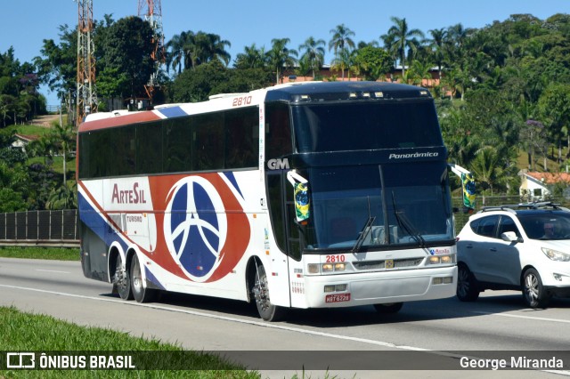 Artesil Transporte e Turismo 2810 na cidade de Santa Isabel, São Paulo, Brasil, por George Miranda. Número da foto: #13235933.