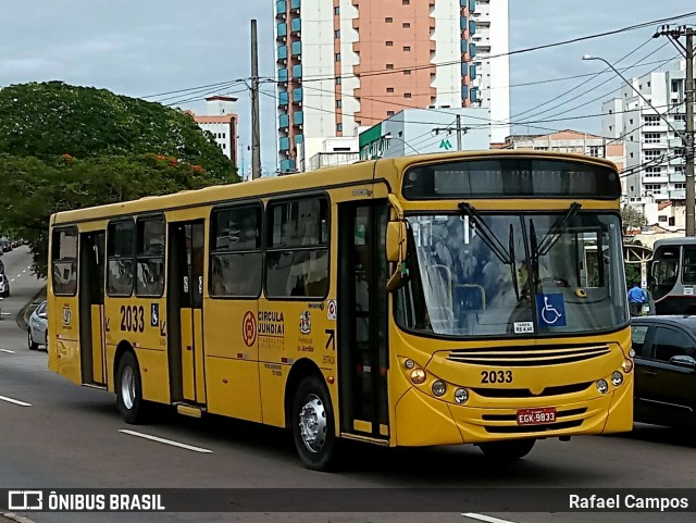 Viação Jundiaiense 2033 na cidade de Jundiaí, São Paulo, Brasil, por Rafael Campos. Número da foto: #13236521.