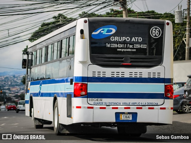 ATD - AutoTransportes Desamparados 66 na cidade de San Rafael Arriba, Desamparados, San José, Costa Rica, por Sebas Gamboa. Número da foto: #13235592.
