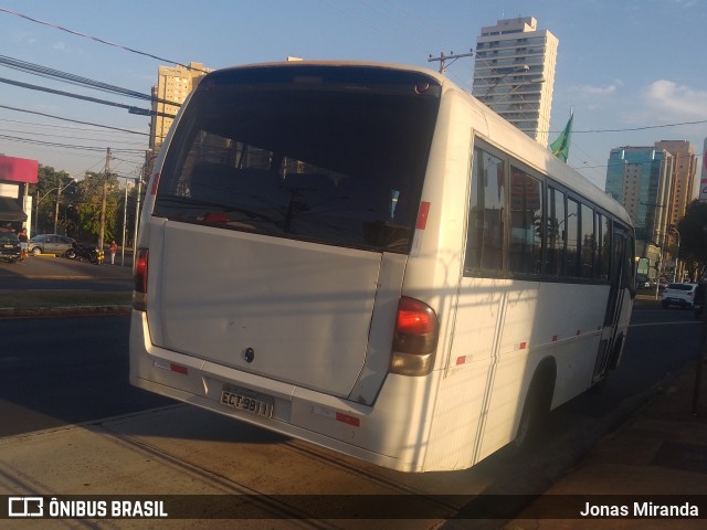 Ônibus Particulares 9811 na cidade de Ribeirão Preto, São Paulo, Brasil, por Jonas Miranda. Número da foto: #13236361.
