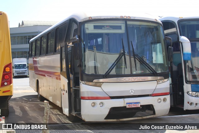 Ônibus Particulares 2671 na cidade de Viçosa, Minas Gerais, Brasil, por Julio Cesar Euzebio Alves. Número da foto: #13237063.