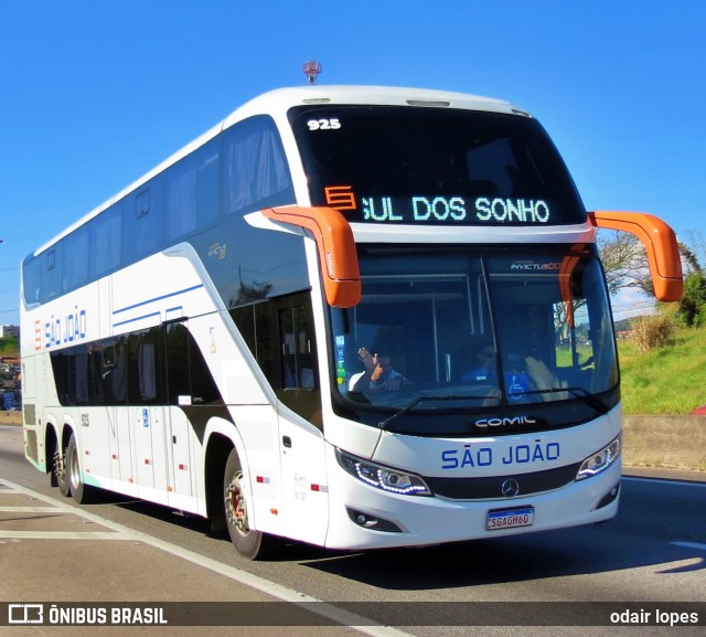 São João Turismo 925 na cidade de Caçapava, São Paulo, Brasil, por odair lopes. Número da foto: #13237128.