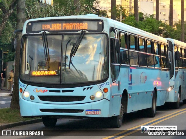 VAP - Viação Alto Petrópolis 20043 na cidade de Porto Alegre, Rio Grande do Sul, Brasil, por Gustavo  Bonfate. Número da foto: #13236440.