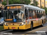 Companhia Carris Porto-Alegrense 0718 na cidade de Porto Alegre, Rio Grande do Sul, Brasil, por Gustavo  Bonfate. Número da foto: #:id.