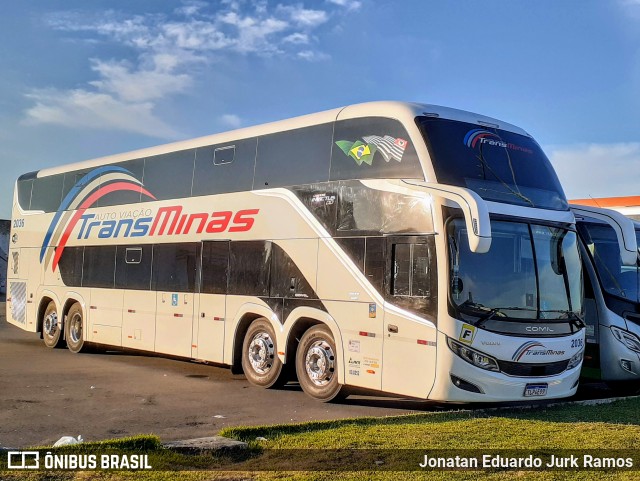 Auto Viação TransMinas 2036 na cidade de Itajaí, Santa Catarina, Brasil, por Jonatan Eduardo Jurk Ramos. Número da foto: #13240790.