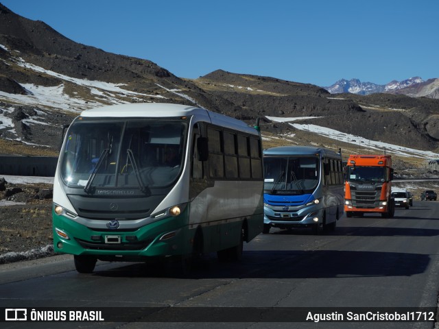 Autobuses sin identificación - Chile - na cidade de Las Cuevas, Las Heras, Mendoza, Argentina, por Agustin SanCristobal1712. Número da foto: #13238871.