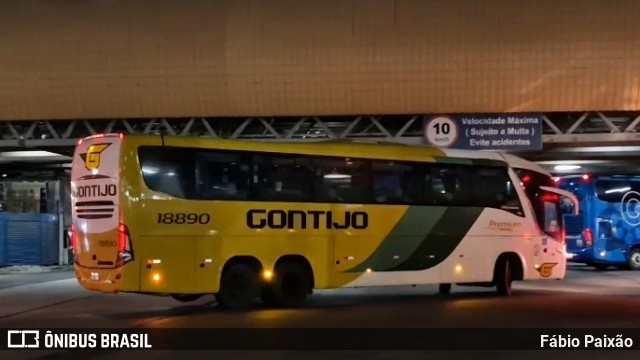 Empresa Gontijo de Transportes 18890 na cidade de Rio de Janeiro, Rio de Janeiro, Brasil, por Fábio Paixão. Número da foto: #13238148.