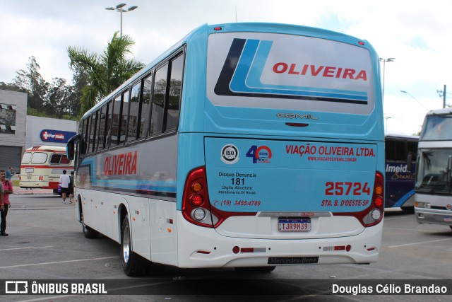 Viação Oliveira 25724 na cidade de Barueri, São Paulo, Brasil, por Douglas Célio Brandao. Número da foto: #13240253.