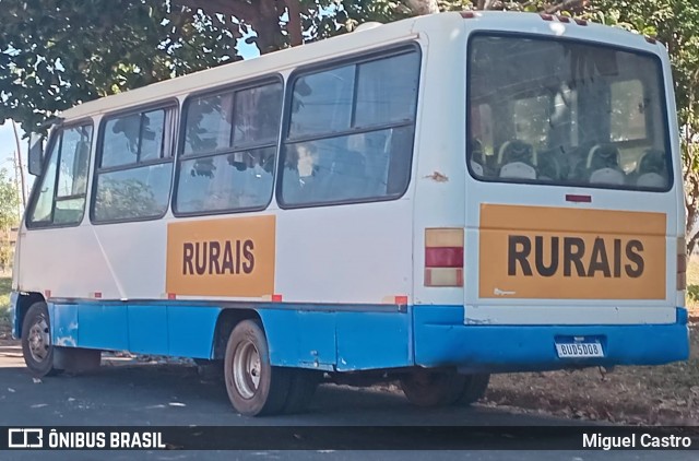 Transporte Rural 2131 na cidade de Severínia, São Paulo, Brasil, por Miguel Castro. Número da foto: #13238008.