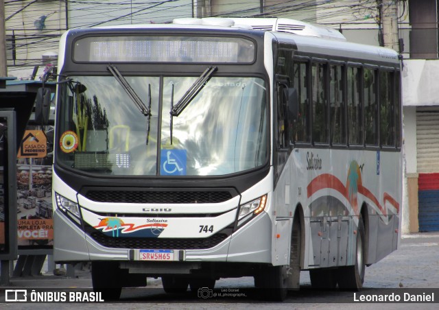 Auto Viação Salineira 744 na cidade de Cabo Frio, Rio de Janeiro, Brasil, por Leonardo Daniel. Número da foto: #13239632.