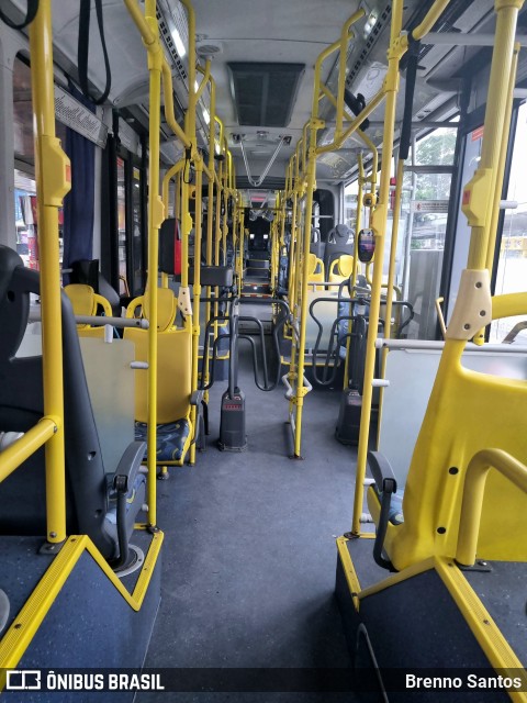 Via Sudeste Transportes S.A. 5 1215 na cidade de São Paulo, São Paulo, Brasil, por Brenno Santos. Número da foto: #13241334.