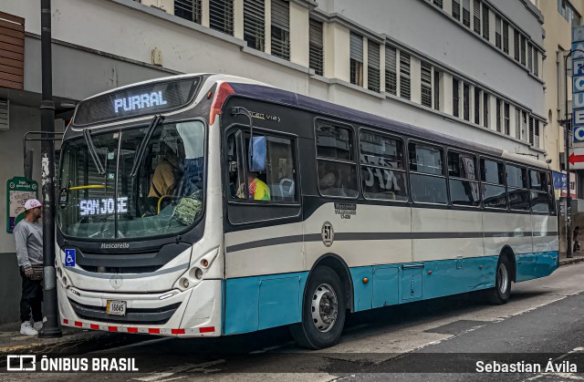 Buses Guadalupe 57 na cidade de Carmen, San José, San José, Costa Rica, por Sebastian Ávila. Número da foto: #13242500.