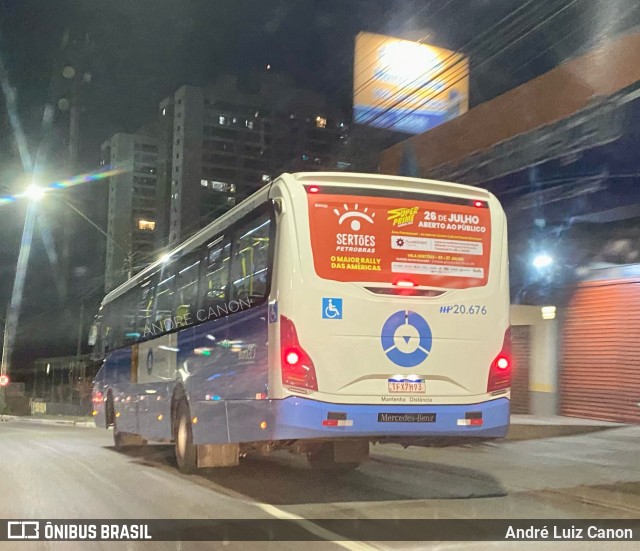 HP Transportes Coletivos 20.676 na cidade de Goiânia, Goiás, Brasil, por André Luiz Canon. Número da foto: #13242929.