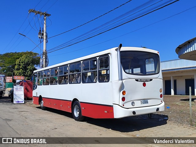 Ônibus Particulares ANTIGO 1505 na cidade de Pouso Alto, Minas Gerais, Brasil, por Vanderci Valentim. Número da foto: #13243741.