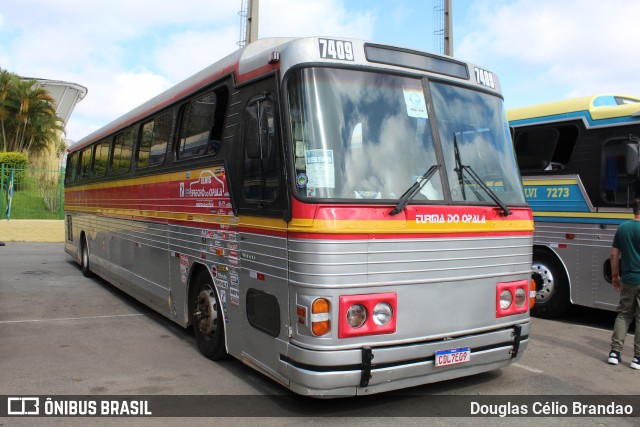 Ônibus Particulares 7409 na cidade de Barueri, São Paulo, Brasil, por Douglas Célio Brandao. Número da foto: #13243652.