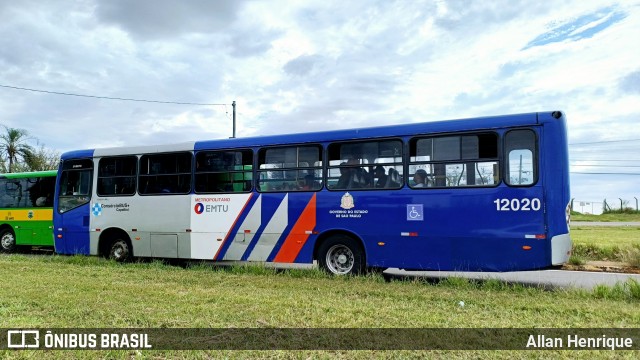 Transportes Capellini 12020 na cidade de Paulínia, São Paulo, Brasil, por Allan Henrique. Número da foto: #13242028.