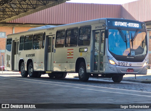 BluMob - Concessionária de Transporte Urbano de Blumenau 9107 na cidade de Blumenau, Santa Catarina, Brasil, por Iago Scheineider. Número da foto: #13242591.