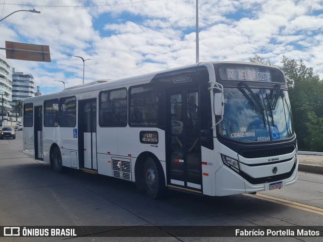 ATT - Atlântico Transportes e Turismo - Ilhéus 882544 na cidade de Ilhéus, Bahia, Brasil, por Fabrício Portella Matos. Número da foto: #13242433.