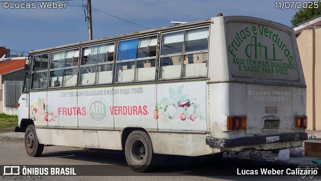 Ari - Frutas e Verduras AAN5141 na cidade de Curitiba, Paraná, Brasil, por Lucas Weber Calizario. Número da foto: #13241078.