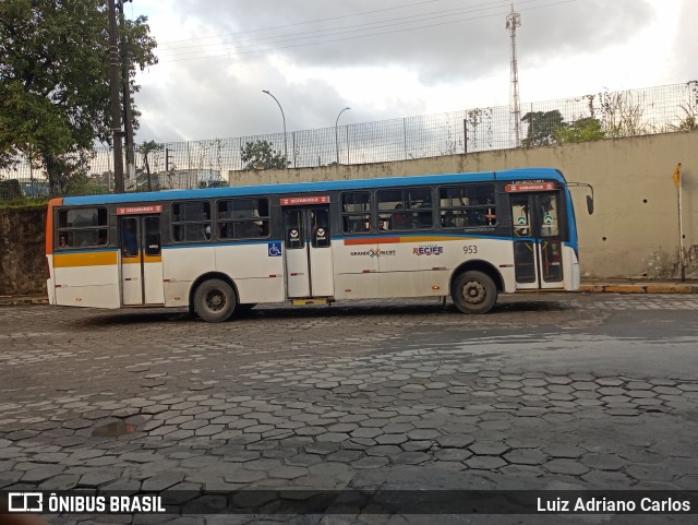 Consórcio Recife 953 na cidade de Recife, Pernambuco, Brasil, por Luiz Adriano Carlos. Número da foto: #13247146.