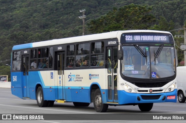 Canasvieiras Transportes 1541 na cidade de Florianópolis, Santa Catarina, Brasil, por Matheus Ribas. Número da foto: #13246797.