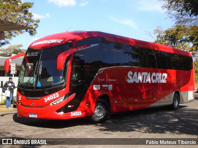 Viação Santa Cruz 34023 na cidade de Três Corações, Minas Gerais, Brasil, por Fábio Mateus Tibúrcio. Número da foto: #13245839.