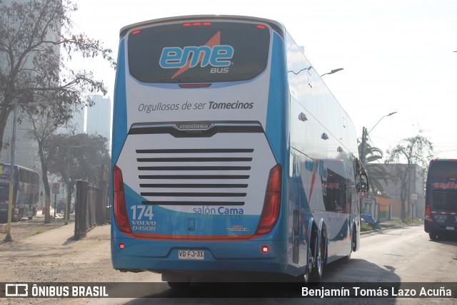 Pullman Eme Bus 174 na cidade de Estación Central, Santiago, Metropolitana de Santiago, Chile, por Benjamín Tomás Lazo Acuña. Número da foto: #13246070.