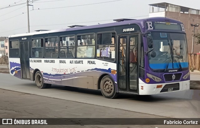 ETRASCPSA 338 na cidade de Villa El Salvador, Lima, Lima Metropolitana, Peru, por Fabricio Cortez. Número da foto: #13246574.