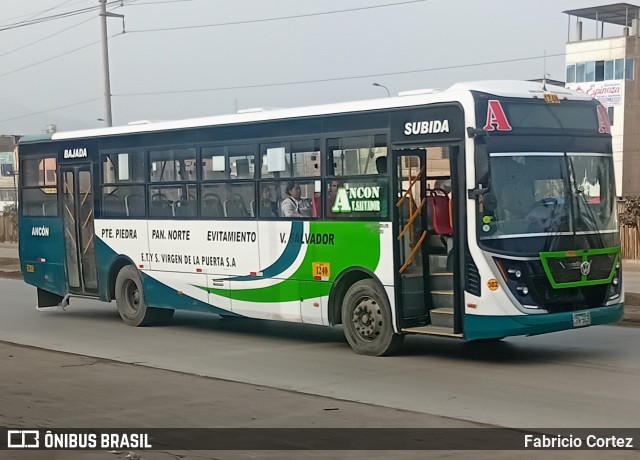 Empresa Virgen De La Puerta S.A. 302 na cidade de Villa El Salvador, Lima, Lima Metropolitana, Peru, por Fabricio Cortez. Número da foto: #13245110.