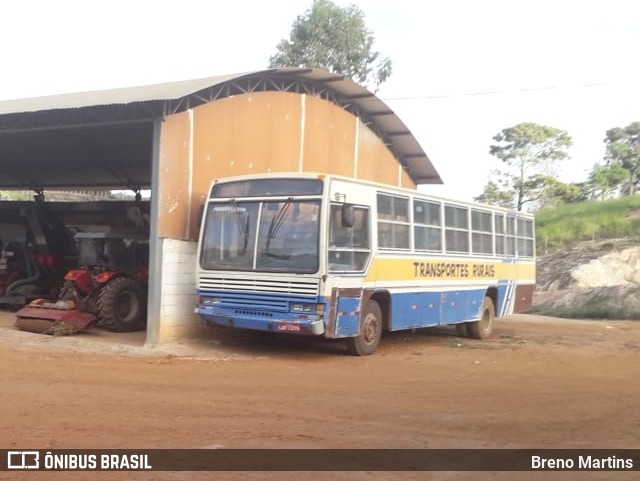 Transporte Rural P360 na cidade de Capelinha, Minas Gerais, Brasil, por Breno Martins. Número da foto: #13244599.