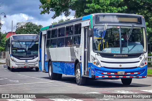 Buses Guadalupe 40 na cidade de San José, San José, Costa Rica, por Andrés Martínez Rodríguez. Número da foto: #13248496.
