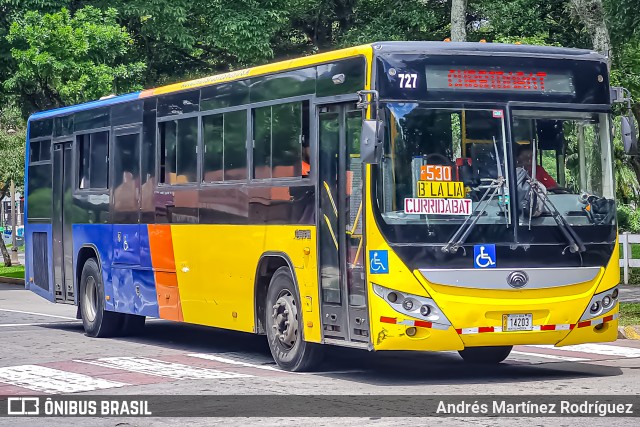 Autotransportes Raro 727 na cidade de San José, San José, Costa Rica, por Andrés Martínez Rodríguez. Número da foto: #13248392.