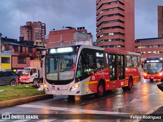 Consorcio Express S.A.S. - Transmilenio D594 na cidade de Bogotá, Colômbia, por Felipe Rodriguez. Número da foto: #13247688.
