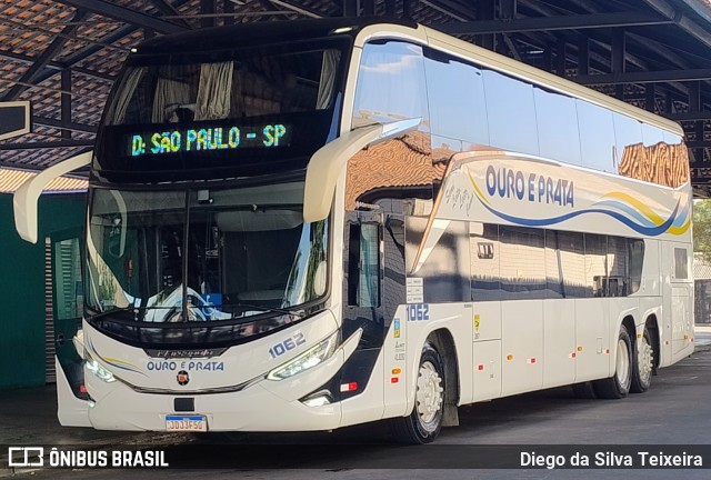 Viação Ouro e Prata 1062 na cidade de Embu das Artes, São Paulo, Brasil, por Diego da Silva Teixeira. Número da foto: #13247700.