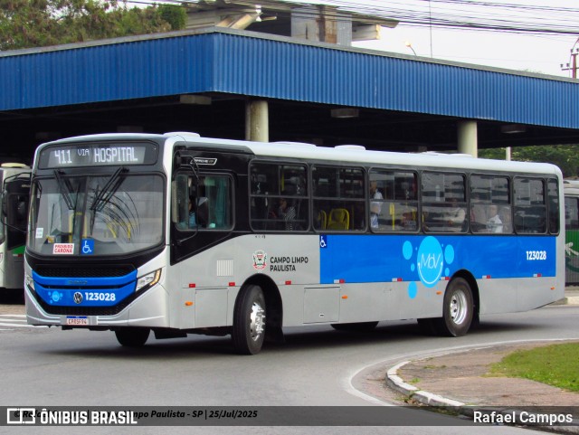 Rápido Campinas 123028 na cidade de Campo Limpo Paulista, São Paulo, Brasil, por Rafael Campos. Número da foto: #13247951.
