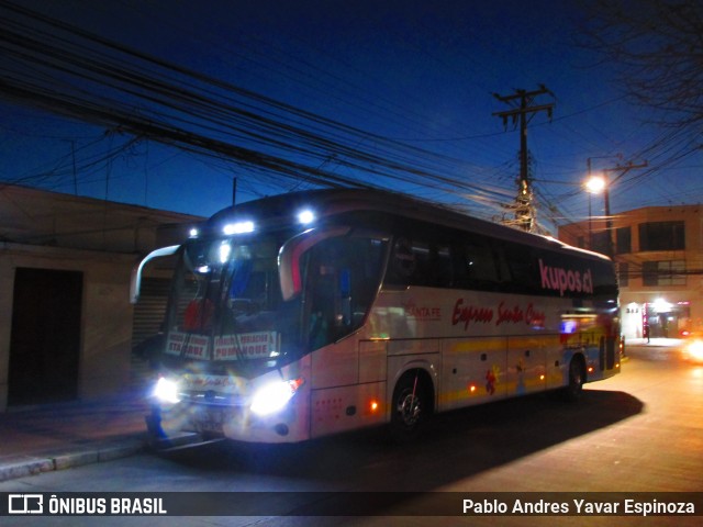 Expreso Santa Cruz 114 na cidade de Santa Cruz, Colchagua, Libertador General Bernardo O'Higgins, Chile, por Pablo Andres Yavar Espinoza. Número da foto: #13252804.